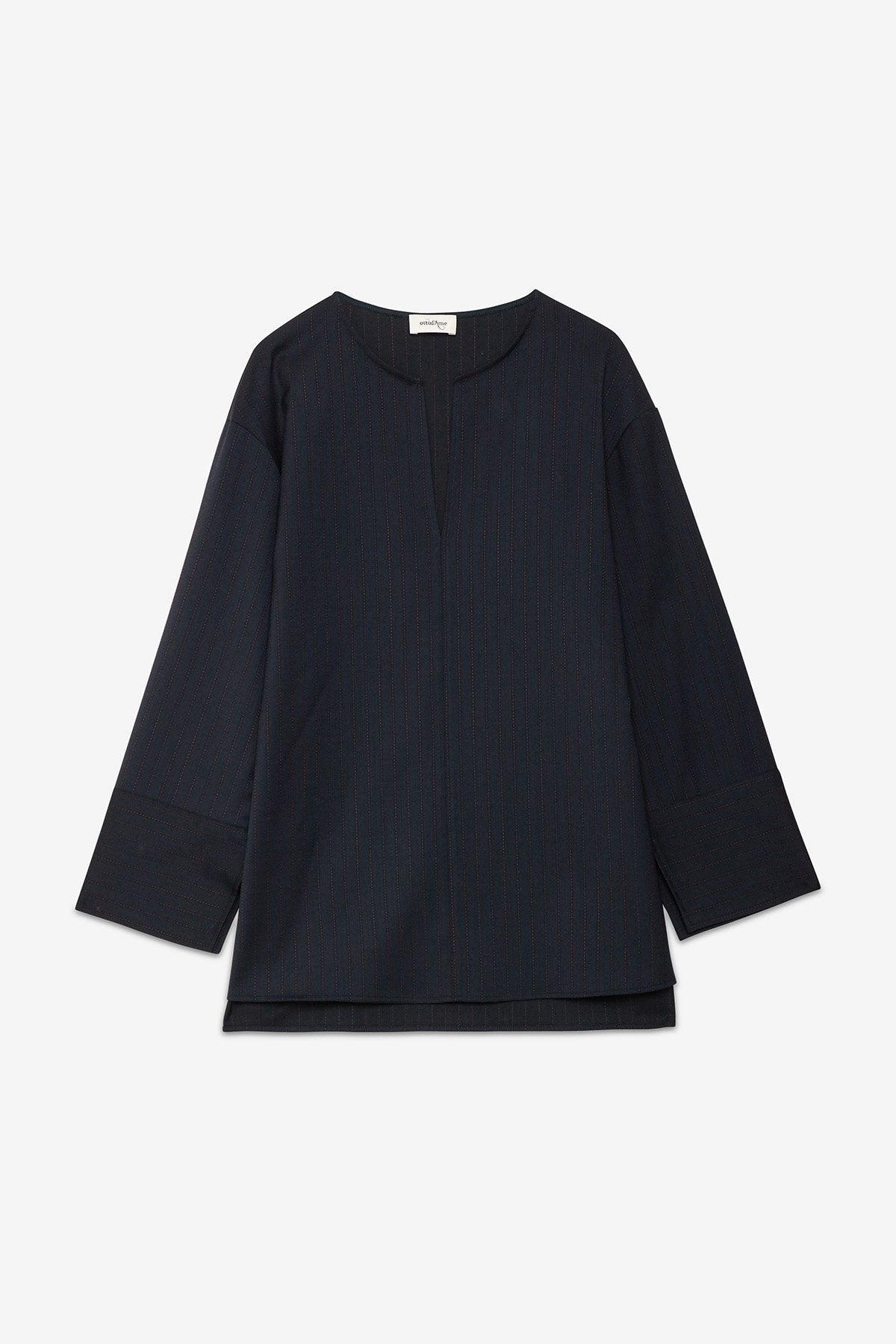 Blusa con scollo a intaglio