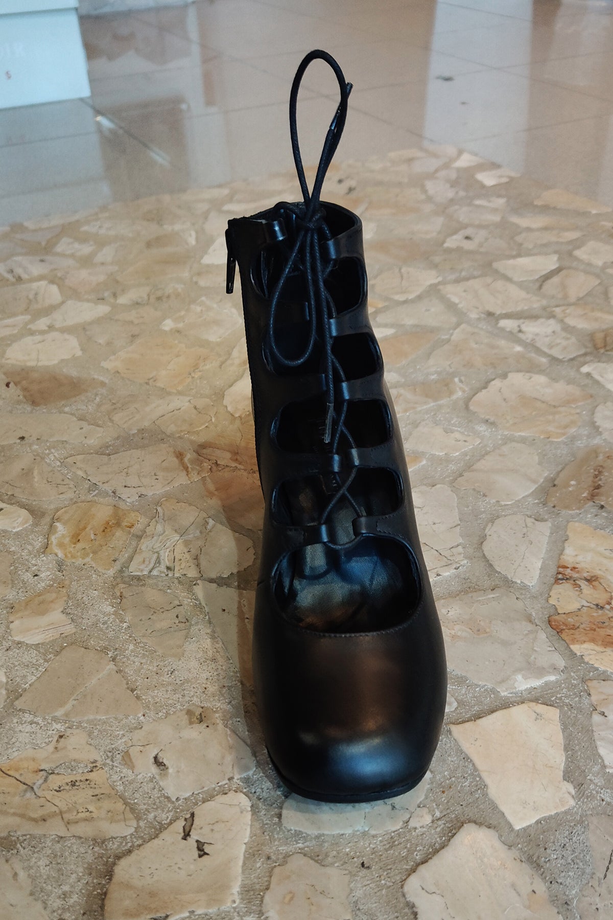 Stringato nappa nero - Nuvola