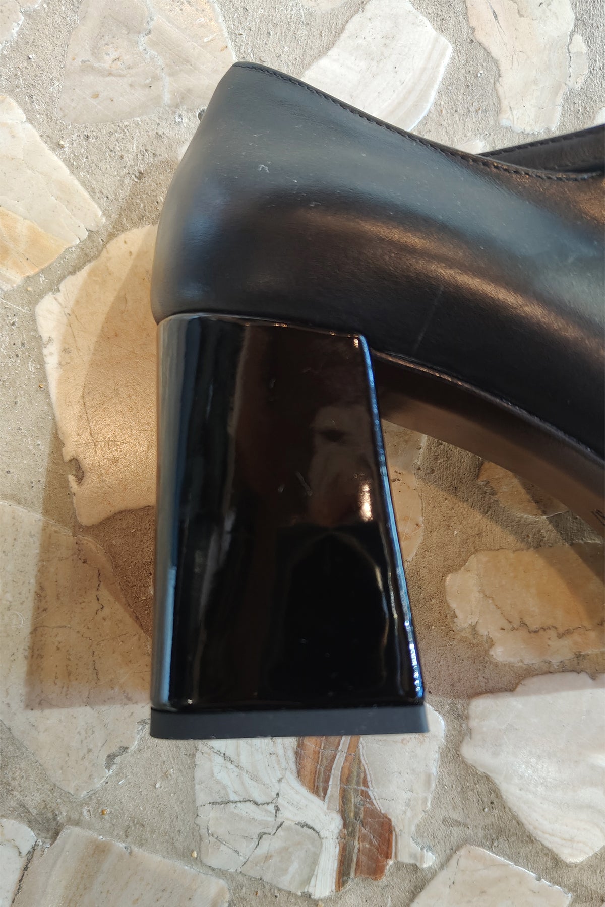 Décolleté plateau nappa nero e vernice - Oriana