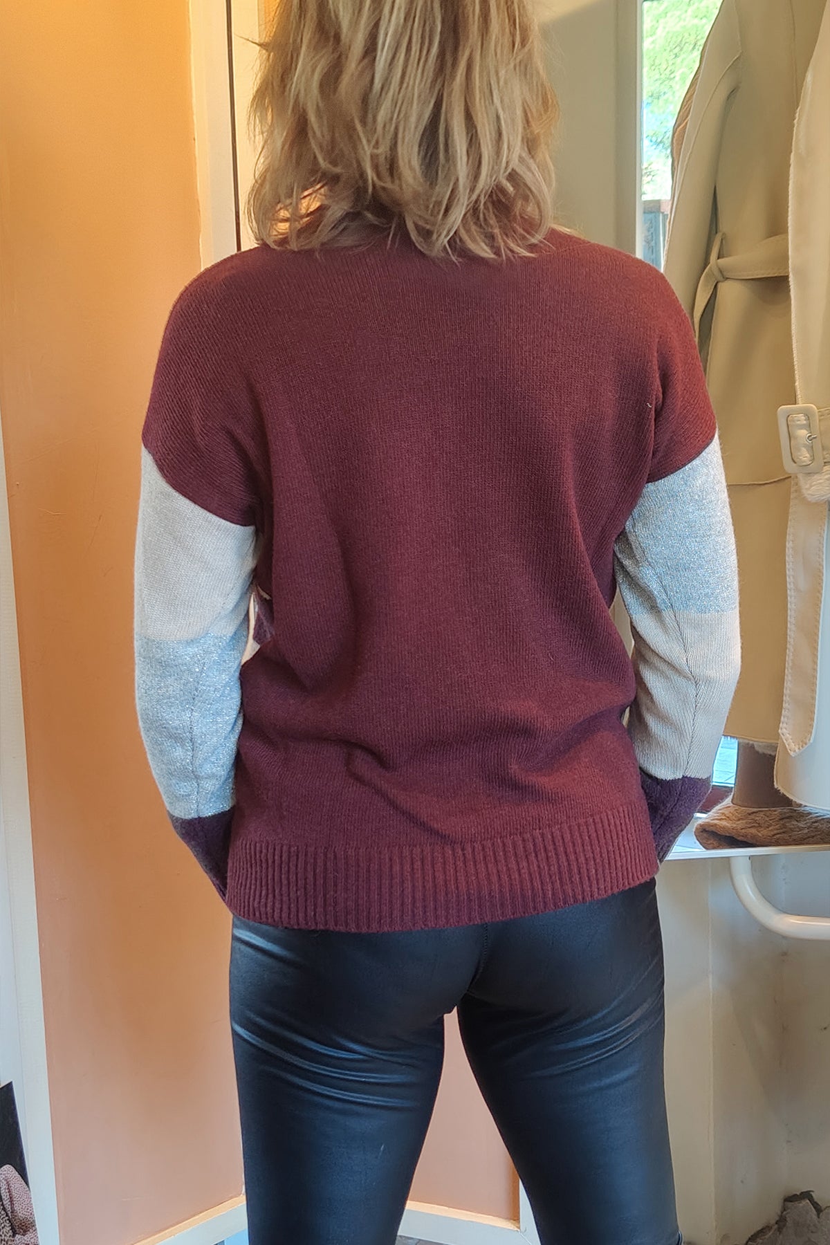 Girocollo con inserti in lurex