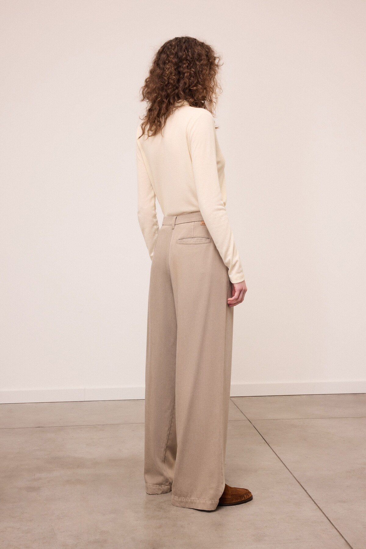 Pantaloni palazzo con pinces
