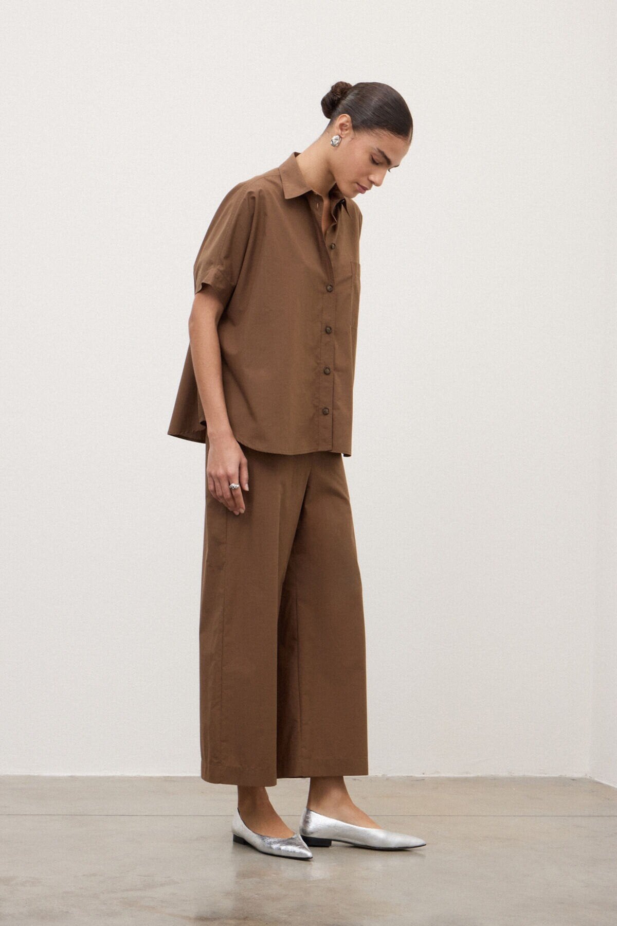 Pantaloni cropped in popeline